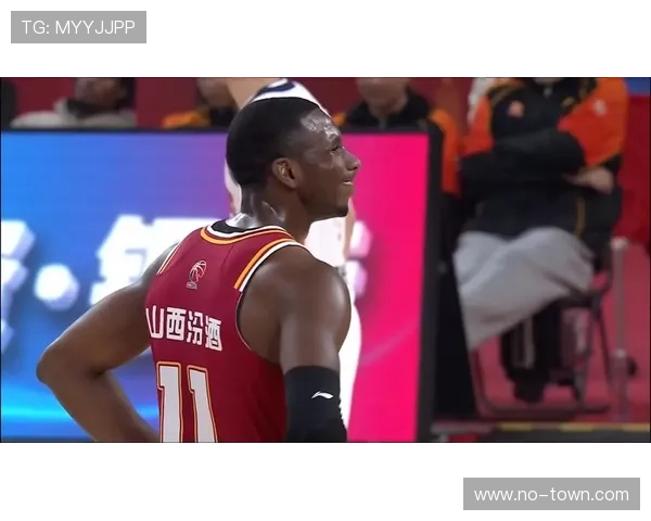 [CBA]贝尔篮板反击一条龙 中路起飞单臂扣篮.